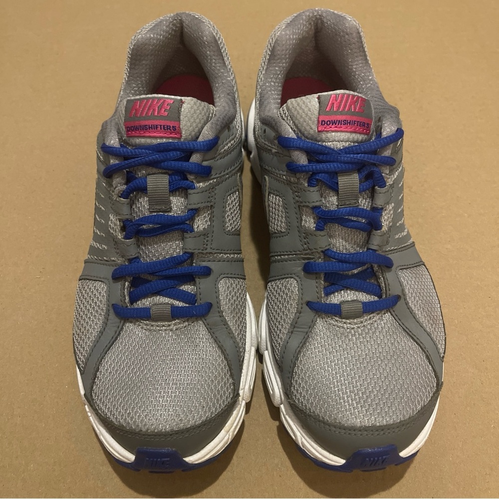 Nike Downshifter 5 Athletic Running Gray White blue Sneakers Women's 7.5
